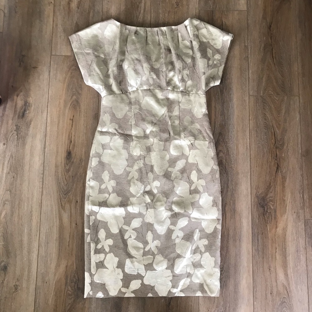 ANNE KLEIN Dress - Good foil floral on beige - sz6